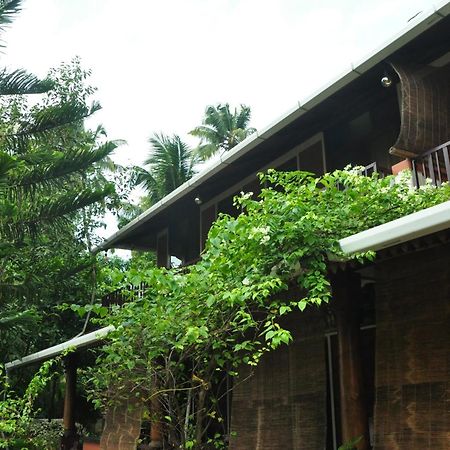 Ambadi'S Villa -Lake View Resort Pallipuram Exterior foto