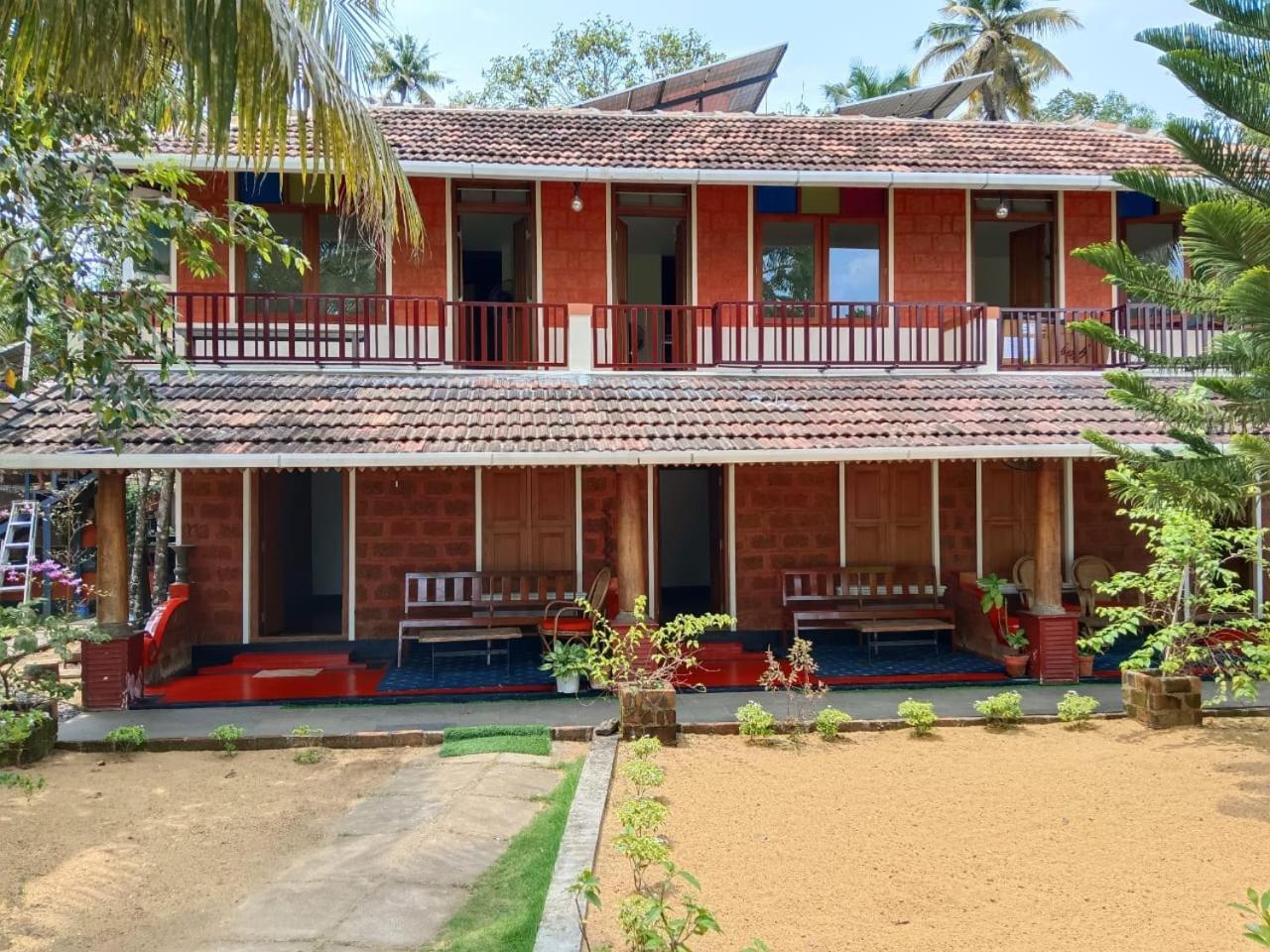 Ambadi'S Villa -Lake View Resort Pallipuram Exterior foto