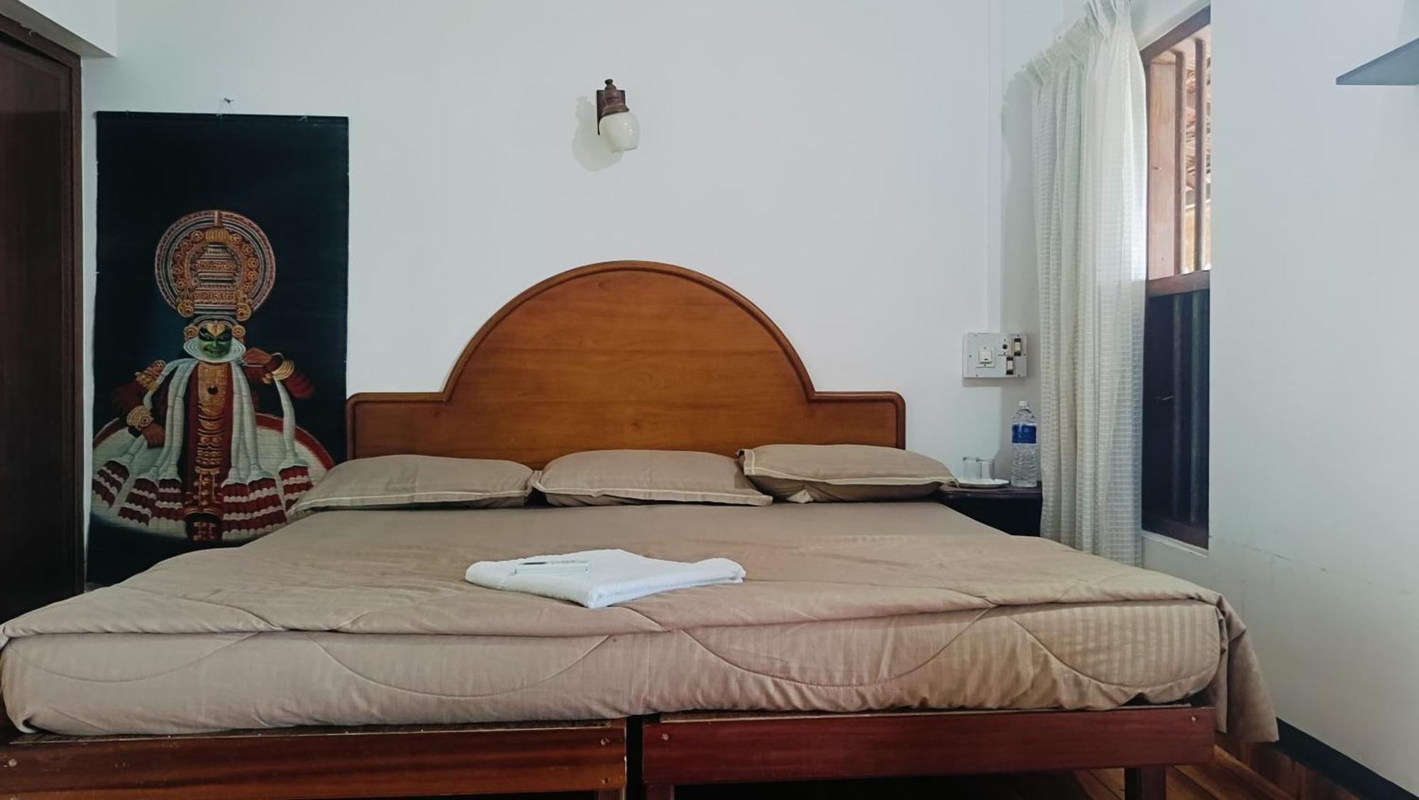 Ambadi'S Villa -Lake View Resort Pallipuram Exterior foto